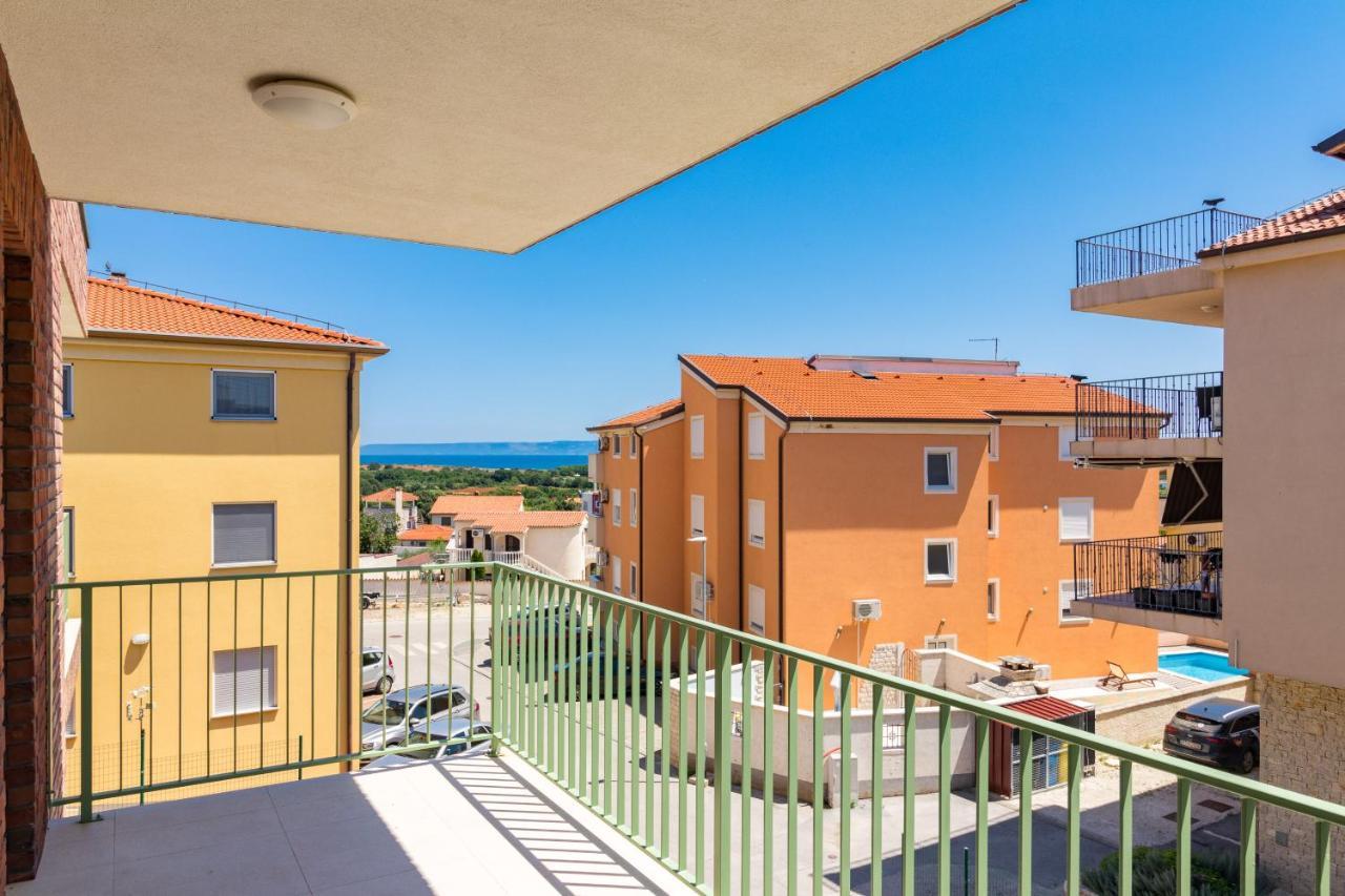 Apartments Anna Ližnjan מראה חיצוני תמונה