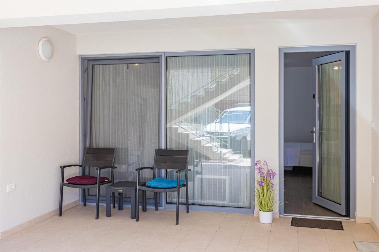 Apartments Anna Ližnjan מראה חיצוני תמונה